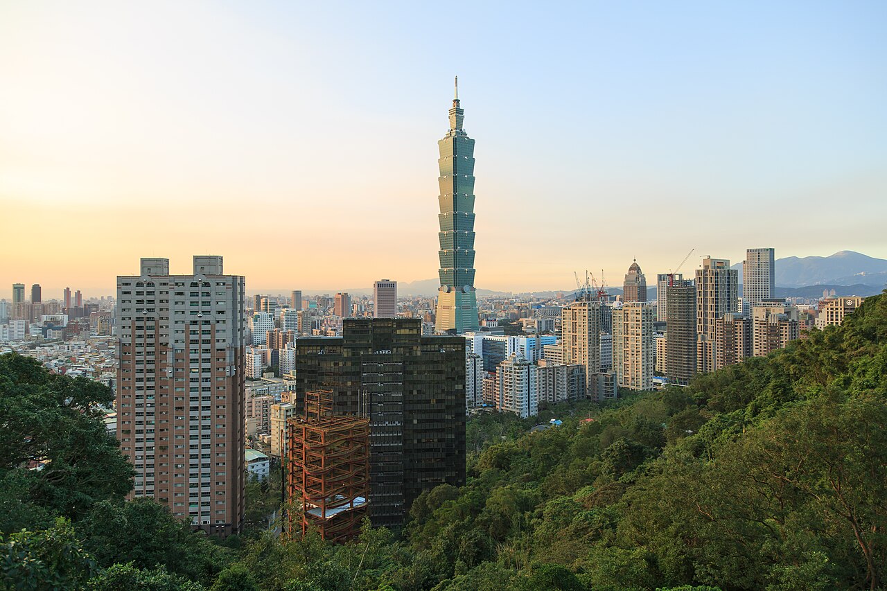 Taipei 101 bei Sonnenuntergang